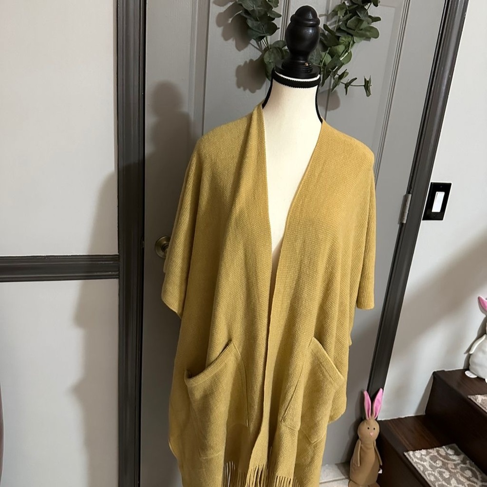 Liza Kim Yellow Fringe Knitted Kimono Poncho One Size Pockets NWT Open Front